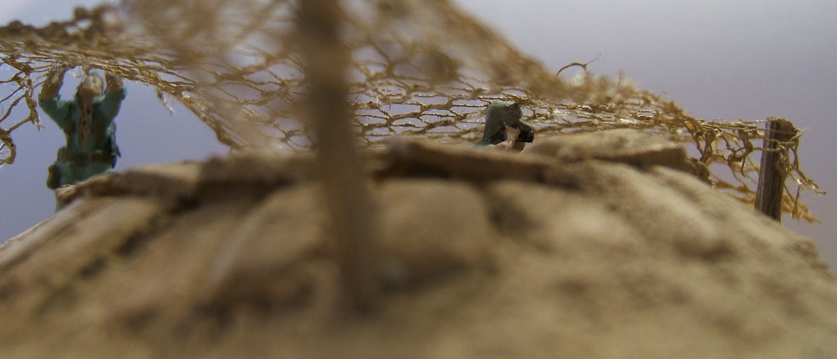 Zona de camuflaje en lo alto de la colina