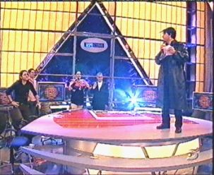Miguel Ángel imitando a Bustamante en la mesa de Sardá