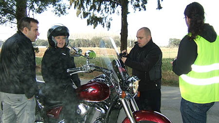 Colocando la Go-Pro en el parabrisas de la moto