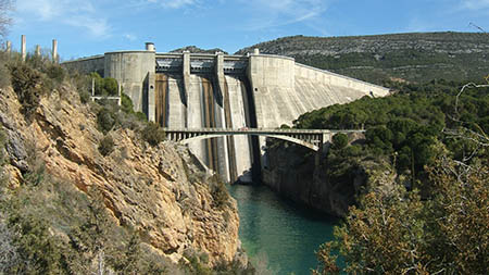 Presa de El Grado