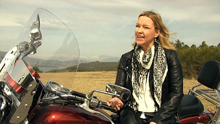 Eszter Jámbor en la grabación de su presentación al Discover More