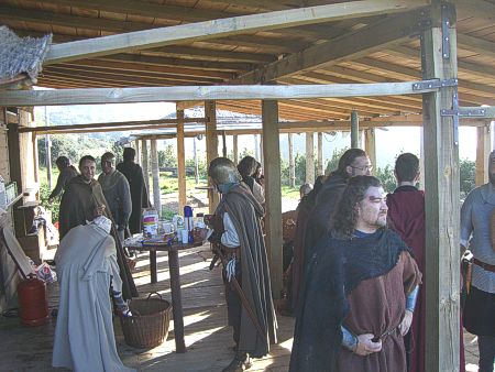Comer y beber en el área de descanso