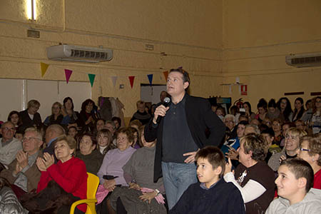 Arturo muy contento de haber venido al programa a saludar a su amigo