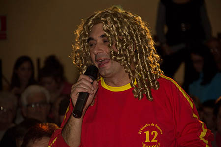 Cantando como Víctor Manuel ¿A dónde irán los besos?