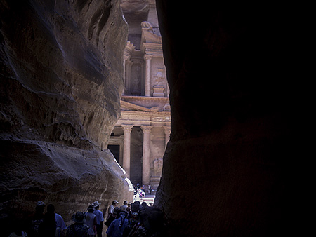 Tras un largo y desértico camino