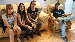 Vanessa Pabán, Miriam Blecua, Paula Tomás y Héctor Luesma ponen voz a los niños de la serie