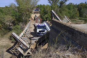 La caída a peso del puente evitó que se produjesen daños personales