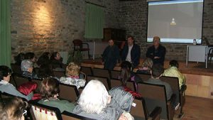 Las mujeres de la Asociación Santa Águeda de Boltaña participaron en el coloquio