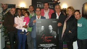El equipo de 'Lágrimas de mujer' con Salvador Trallero
