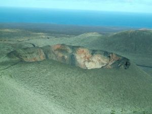 Uno de los 300 cráteres del Timanfaya