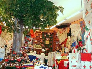 En la Casa del Turista podemos encontrar todo tipo de souvenirs