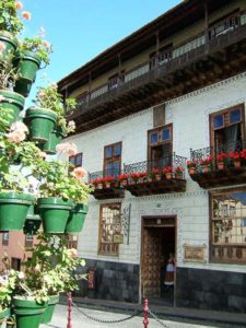 Fachada de la Casa de los balcones