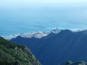 Vistas de Santa Cruz de Tenerife desde el mirador del Inglés