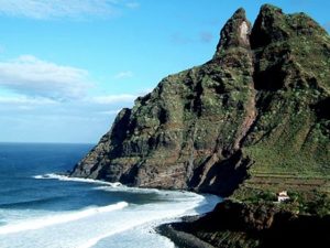 Roque de los dos Hermanos en Punta de Hidalgo
