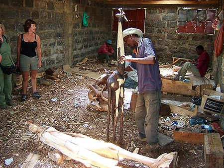 Taller de escultura de madera en Naivasha